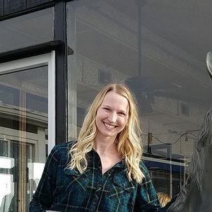 Meet your Posher, Cassy